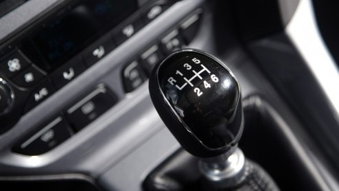 Hij komt er nu echt aan, de Ford Focus met een veelgeprezen eenliter Ecoboost motor. De 100pk driecilinder hadden we nog niet aan de tand kunnen voelen maar die is juist zeer interessant. Dankzij een
