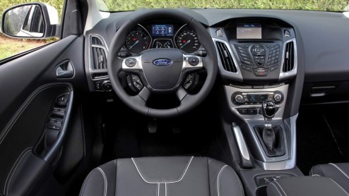 Hij komt er nu echt aan, de Ford Focus met een veelgeprezen eenliter Ecoboost motor. De 100pk driecilinder hadden we nog niet aan de tand kunnen voelen maar die is juist zeer interessant. Dankzij een