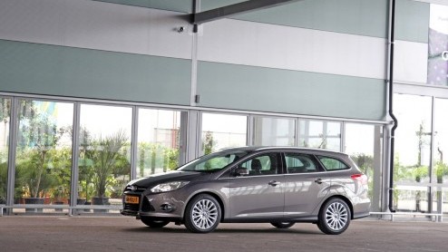 De nieuwe Ford Focus is er nu ook als Wagon. Met meer binnenruimte en dezelfde rijeigenschappen vormt de combi voor ons land het belangrijkste model binnen de nieuwe Focusfamilie. Net als de hatchback