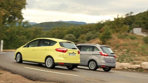 Nieuw in het 'assortiment' van de Ford C-MAX is de Ambiente-uitvoering. Deze nieuwe instapper heeft een tammere 1.6 Ti-VCT en een opvallend scherpe prijs: 20.995 euro. Ook de prijslijst van de Grand C