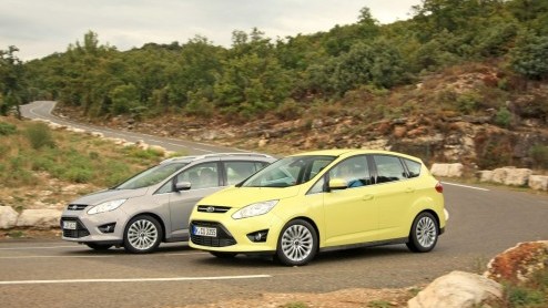 Nieuw in het 'assortiment' van de Ford C-MAX is de Ambiente-uitvoering. Deze nieuwe instapper heeft een tammere 1.6 Ti-VCT en een opvallend scherpe prijs: 20.995 euro. Ook de prijslijst van de Grand C