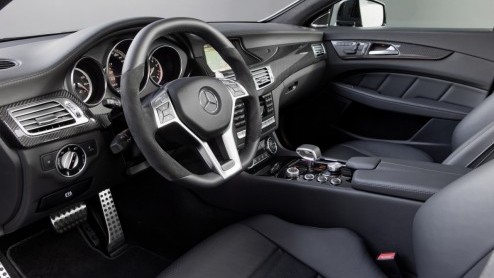 Het leveringsprogramma van de Mercedes-Benz CLS is vanaf nu compleet. Liefhebbers van een flinke portie kracht kunnen de vierdeurscoup nu ook als CLS 500 en CLS 63 AMG bestellen. Een ijzersterk bi-tu