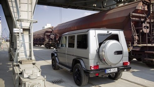 Oudgediende Mercedes-Benz G-Klasse staat weer even in de picture. Het iconische model dat al 32 jaar op de markt is wordt verkrijgbaar als BA3 Final Edition en Edition Select en is in beide gevall