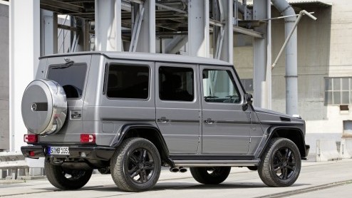Oudgediende Mercedes-Benz G-Klasse staat weer even in de picture. Het iconische model dat al 32 jaar op de markt is wordt verkrijgbaar als BA3 Final Edition en Edition Select en is in beide gevall