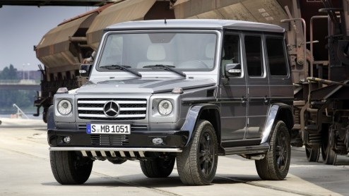 Oudgediende Mercedes-Benz G-Klasse staat weer even in de picture. Het iconische model dat al 32 jaar op de markt is wordt verkrijgbaar als BA3 Final Edition en Edition Select en is in beide gevall