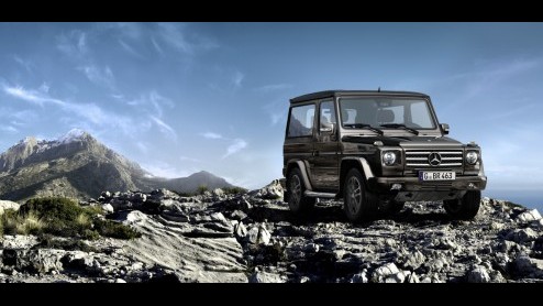 Oudgediende Mercedes-Benz G-Klasse staat weer even in de picture. Het iconische model dat al 32 jaar op de markt is wordt verkrijgbaar als BA3 Final Edition en Edition Select en is in beide gevall