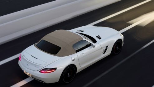 Na de zomer arriveert de Mercedes-Benz SLS Roadster in ons land. De dakloze supersportauto van Das Haus is in oktober leverbaar en om alvast te kunnen sparen is de vanafprijs alvast bekend gemaakt: 26