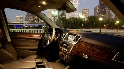 Dit jaar staat bij Mercedes-Benz onder meer de nieuwe M-Klasse op de rol. Zoals dat zo vaak gebeurt krijgen we de eerste beelden en details voorafgaand aan de officile onthulling onder ogen. En geloo