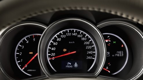 Nissan heeft de Murano klaargestoomd voor modeljaar 2012. De luxe-SUV krijgt een hoogwaardiger interieur, nieuwe 18 inch wielen, gewijzigde achterlichten en een verbeterd instrumentarium.