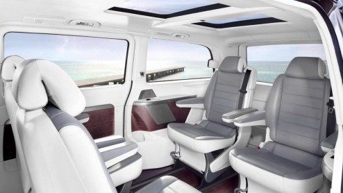 Hoe luxe wil je een busje hebben? Als het aan Mercedes-Benz ligt is de Viano Vision Pearl op de IAA in Frankfurt het luxepaard onder de busjes. De Duitsers hebben zich laten inspireren door jachten.