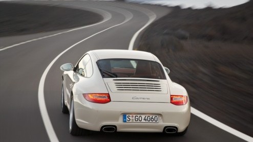 We zaten er al op te wachten. De vernieuwde Porsche 911 is in aantocht. Op 5 juli presenteert het merk hun nieuwe trots, met nieuwe zescilinder boxermotor met directe inspuiting. Tegelijkertijd doet d