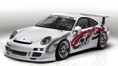 Hij is wit, weegt slechts 1150 kg, en heeft nog meer power. We hebben het dan over de Porsche 911 GT3 Cup 2008. Met een oplage van 265 exemplaren blijft het een exclusief beest. Begin maart kunnen we 