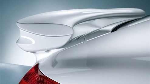 Als Porschebezitter moet er altijd wat te wensen overblijven. Voor de 911 Turbo Coup heeft het merk een aerokit ontwikkeld. Het merk garandeert hiermee een nog stabielere wegligging bij hoge snelhede