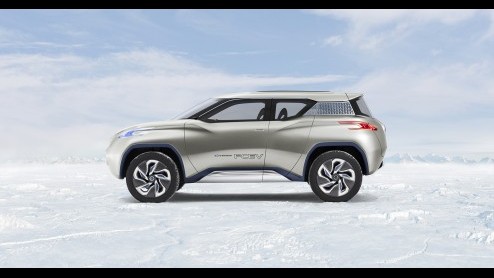 Nissan neemt de TeRRA SUV Concept mee naar Parijs; een SUV met drie elektromotoren en een brandstofcel, unieke stoelopstelling en een draagbaar(!), digitaal instrumentenpaneel.
