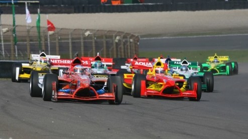 De tweede race van het A1 seizoen vond plaats op het circuit van Brno in Tsjechi. Deze week werd bekend dat met ingang van volgend seizoen Ferrari de autos en de motoren gaat leveren. Er is een deal