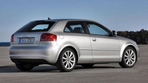 De ANWB stelt in samenwerking met het Wereld Natuurfonds en de Stichting Natuur en Milieu elk kwartaal een top10-lijst van zuinige autos op. De Audi A3 1.4 TFSI S tronic en de kersverse Audi A4 2.0 T