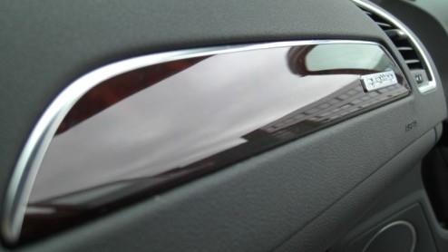 Eind vorig jaar deed de nieuwe Audi A4 zijn intrede. Met een nieuw design dat hier en daar de genen heeft van coupbroer A5, heeft de nieuweling al een fraaie stap vooruit te pakken. Toch is dat slech