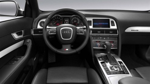 Het zat er al aan te komen en nu is het officieel; de facelift voor de Audi A6 limousine, Avant en Allroad! Subtiele, maar verjongende looks, nieuwe motoren, gewijzigd onderstel en een verbeterd MMI-s
