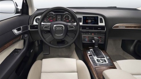 Het zat er al aan te komen en nu is het officieel; de facelift voor de Audi A6 limousine, Avant en Allroad! Subtiele, maar verjongende looks, nieuwe motoren, gewijzigd onderstel en een verbeterd MMI-s