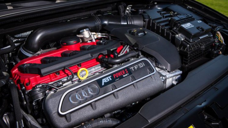 Even was het de heetste hatchback, Audi?s RS3 met 367 pk, voordat hij afgetroefd werd door de Mercedes-AMG A 45 met 381 pk. ABT brengt hem weer naar de top: 430 pk en 530 Nm.