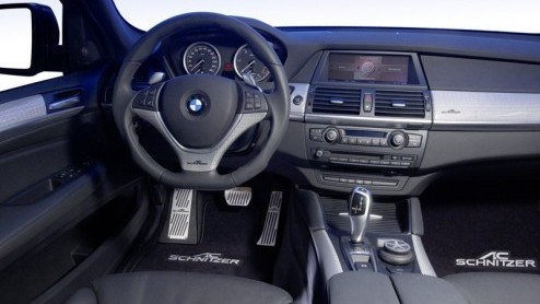 AC Schnitzer vond de looks van de BMW X6 nog niet spannend genoeg. De BMW-tuner ging aan de slag en komt met de X6 Falcon op de proppen. Motortuning en een zeer gespierd uiterlijk zijn helemaal aan de
