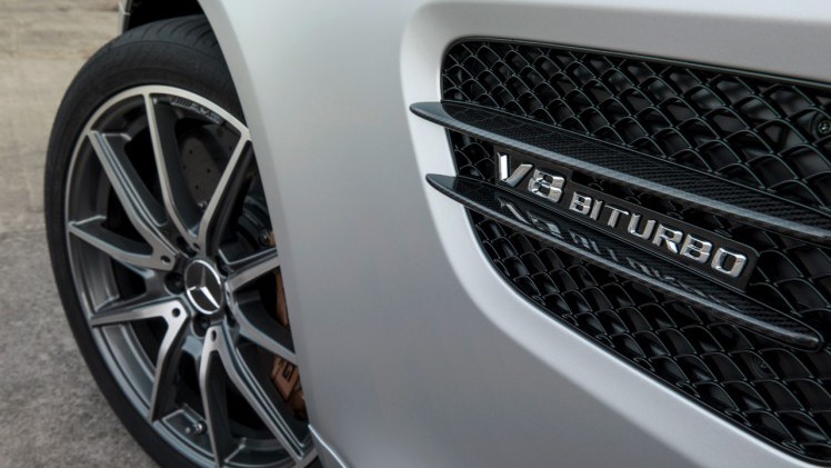 AMG introduceert tijdens Goodwood 2016 de AMG GT R. Het is de overtreffende trap van de AMG GT, die boven de AMG GT S komt te staan met circa 600 pk.
