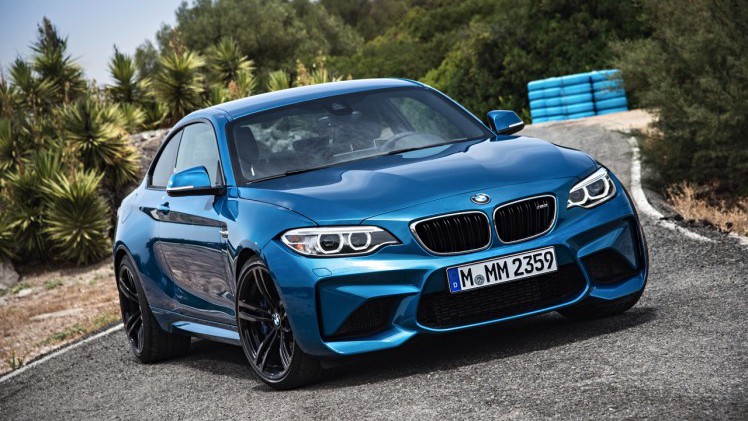 BMW M2 Coup is het nieuwe topmodel in de 2 Serie Coup reeks. De M235i blijft leverbaar en die heeft optioneel xDrive vierwielaandrijving.