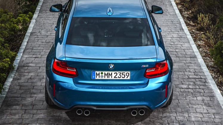BMW M2 Coup is het nieuwe topmodel in de 2 Serie Coup reeks. De M235i blijft leverbaar en die heeft optioneel xDrive vierwielaandrijving.