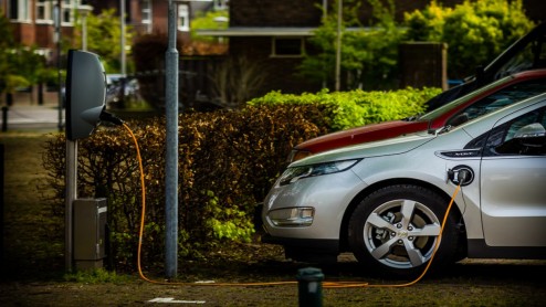 Aantal elektrische voertuigen in Nederland per april 2014 circa 35.000