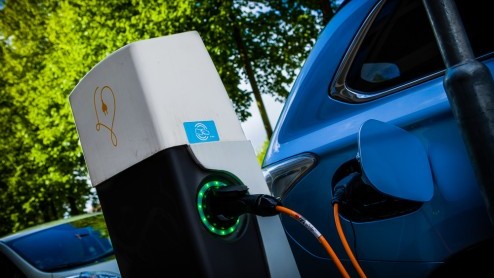 Aantal elektrische voertuigen in Nederland per april 2014 circa 35.000