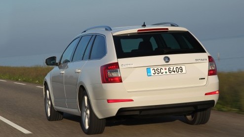 Skoda heeft de Octavia G-TEC aan de pers gepresenteerd. Uiteraard waren ook wij van de partij. Onze eerste bevindingen van deze aardgasversie lees je later. We kunnen je wel alvast de prijzen geven.