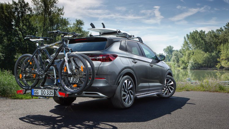 Opel levert tal van handige accessoires voor de Grandland X