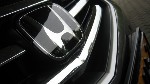 Is het zijn Japanse afkomst, misschien zijn looks, of toch gewoon een gevoelskwestie? De Honda Accord is tot op heden geen veelgeziene gast in het al dan niet zakelijke verkeer. Reden genoeg voor het