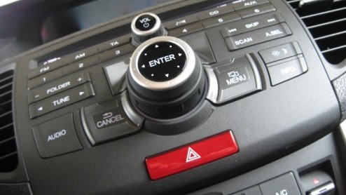 Is het zijn Japanse afkomst, misschien zijn looks, of toch gewoon een gevoelskwestie? De Honda Accord is tot op heden geen veelgeziene gast in het al dan niet zakelijke verkeer. Reden genoeg voor het