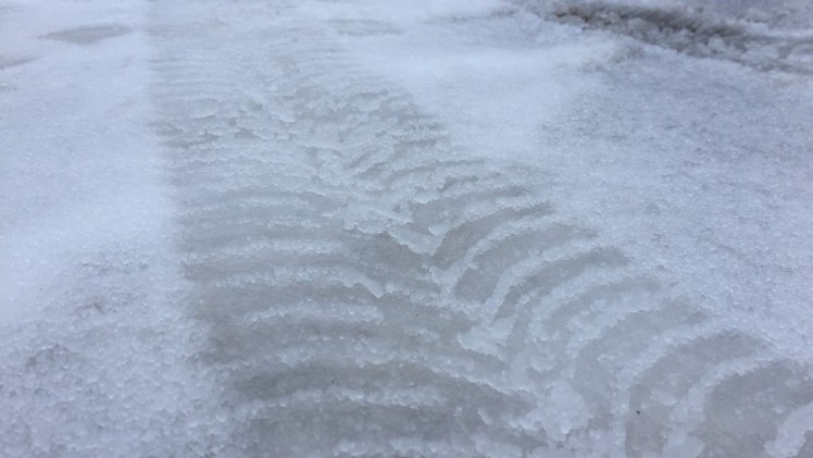 Acht dingen die je moet weten over winterbanden, want de wintertijd is in gegaan! Waarom wissel je je zomerbanden voor winterbanden om? Je leest hier de feiten.