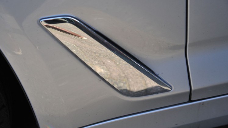 BMW zet met de nieuwste generatie 5-serie een flinke stap in de richting van autonoom rijden. AutoVandaag test de nieuwe 520d met sequentile achttrapsautomaat.