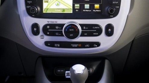 Kia introduceert vernieuwde Sportage en nieuwe Kia Sorento in 2014. Ook Europees debuut Soul EV op de agenda. Alleen leverbaar als elektrische auto.