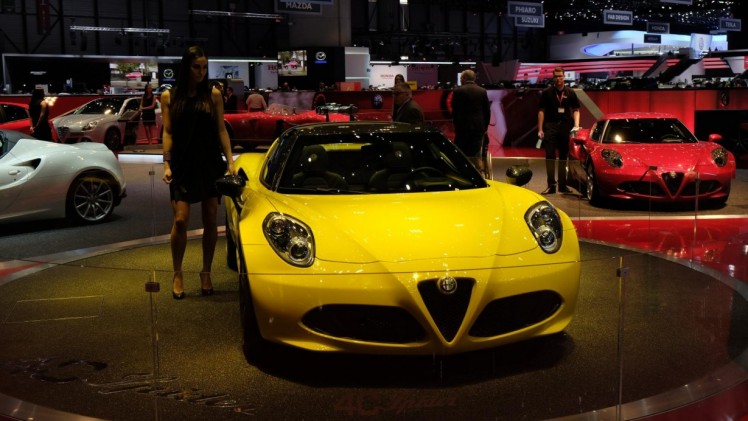 Prijzen Alfa Romeo 4C Spider beginnen bij 81.550 euro.