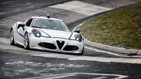 Alfa Romeo 4C in recordtijd over de Nrburgring: 8:04 minuten!