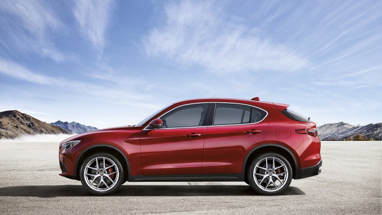 De Alfa Romeo Stelvio kan vanaf nu worden besteld. Daarmee is ook meteen de standaardversie onthuld en weten we iets meer over de auto.