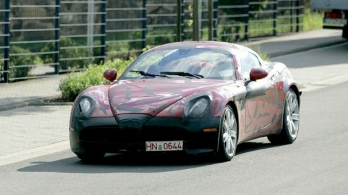 De Alfa Romeo 8C Competizione is een auto die elke keer als je hem ziet weer tot de verbeelding doet spreken. Althans, dat vind ik. Gelukkig (voor mij in ieder geval) kreeg ik weer fotos binnen van d