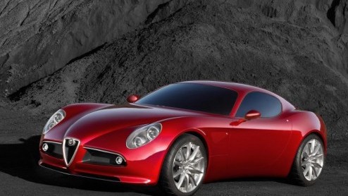 Eindelijk heeft Alfa Romeo de kogel door de kerk laten gaan. De 8C Competizione komt er!