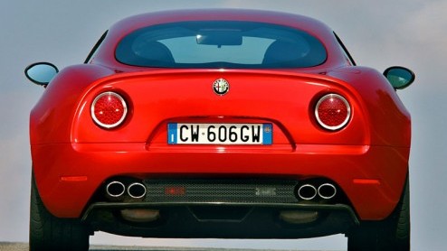 Dat hij komt is nu wel duidelijk, Alfa loopt er behoorlijk mee te koop. Maar de specificaties hadden we nog niet van de 8C Competizione, maar die zijn nu ook bekend.