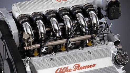 Voor wie van Alfa Romeo houdt heb ik triest nieuws. De schitterende V6, zowel qua geluid, prestaties en looks, is niet meer. Alfa heeft bekend gemaakt dat ook de GT niet meer met deze schitterende mot