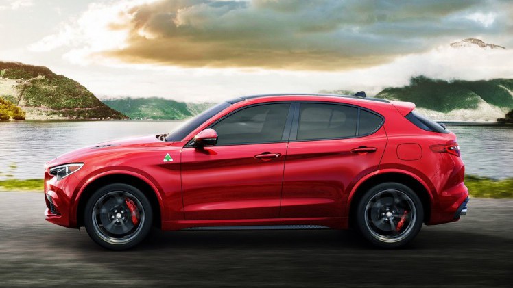 Op de Los Angeles Auto Show 2016 heeft Alfa Romeo zijn eerste SUV onthuld: de Stelvio. De Quadrifolgio is de eerste uitvoering die we te zien krijgen.