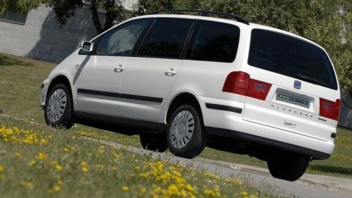 Net als Volkswagen is Seat ook haar modelgamma met extra zuinige uitvoeringen aan het uitbreiden. Nadat de Volkswagen Sharan BlueMotion het levenslicht zag, blijft Seat niet achter en komt met de twee