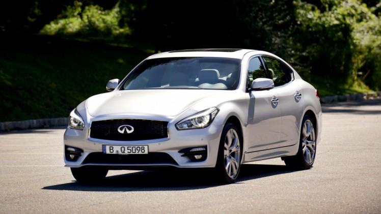 Alle uitvoeringen en prijzen van de nieuwe Infiniti Q70 2.2d, 3.7 V6 en hybrid.