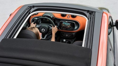 Nieuwe smart fortwo model 453 en forfour onthuld in Berlijn. Alle details nieuwe smart modellen.