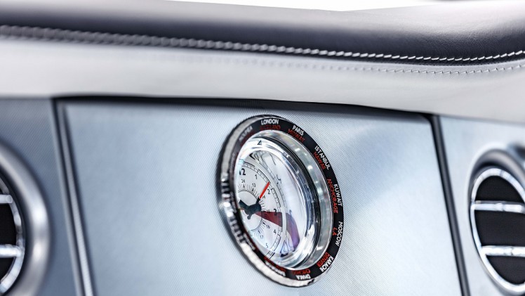 Het was bekend dat het eraan zat te komen en nu is het zover: de allerlaatste Rolls-Royce Phantom VII is een feit. Het laatste exemplaar heeft het Huis van Rolls-Royce in Goodwood verlaten.