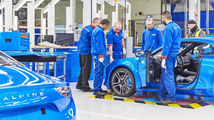De productie van de nieuwe Alpine A110 is op 14 december officieel van start gegaan.